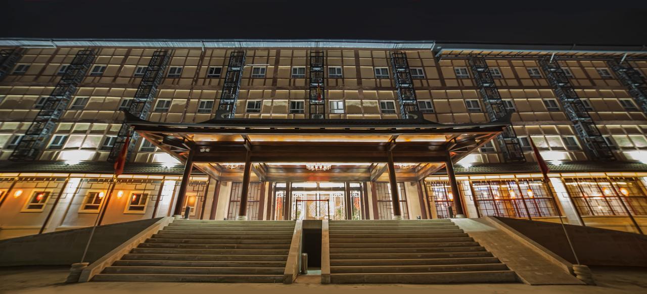Hotel Shanghai City Osh Exterior photo